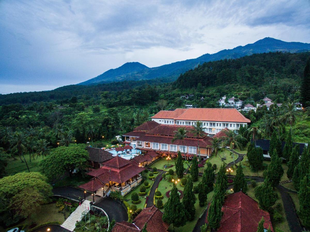 Royal Hotel And Villas Trawas Εξωτερικό φωτογραφία