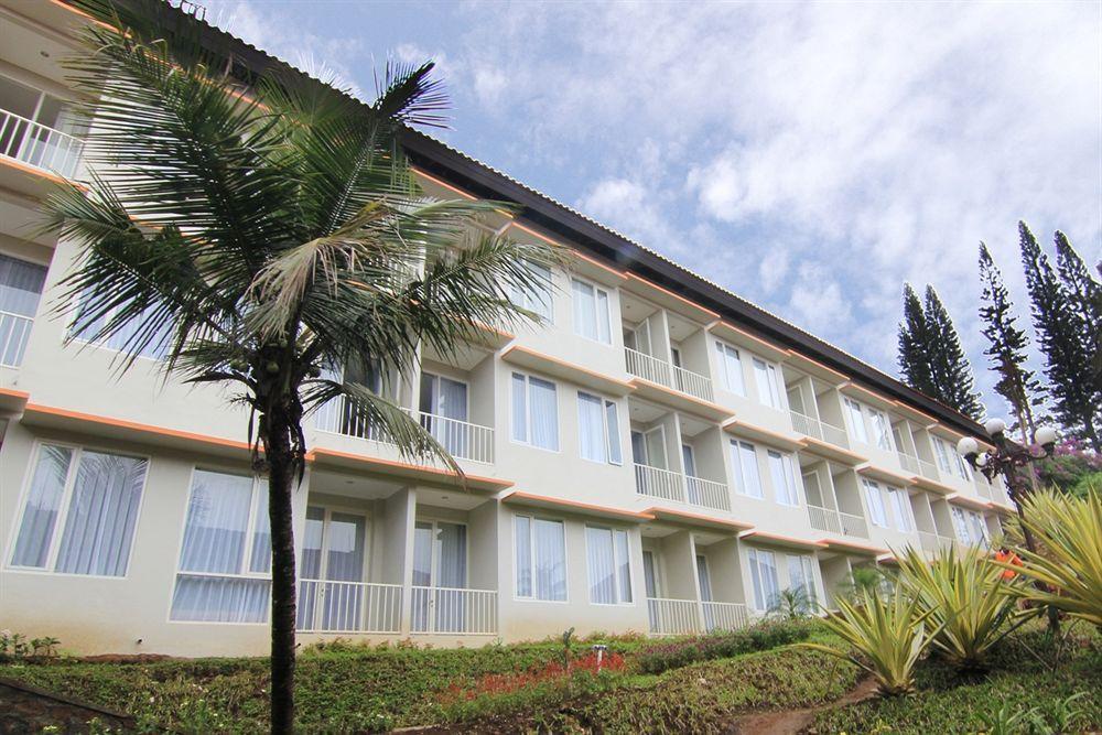 Royal Hotel And Villas Trawas Εξωτερικό φωτογραφία