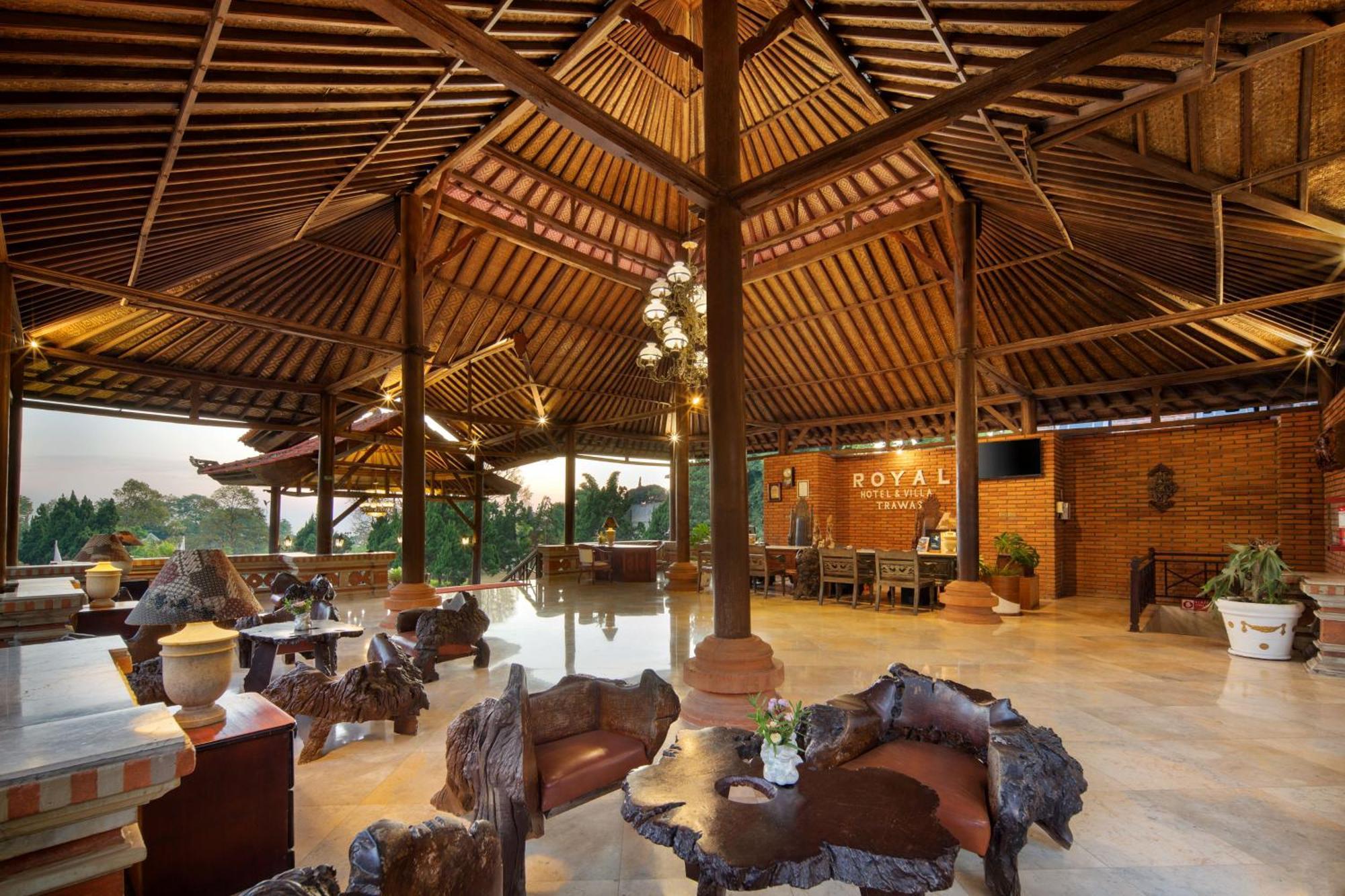 Royal Hotel And Villas Trawas Εξωτερικό φωτογραφία