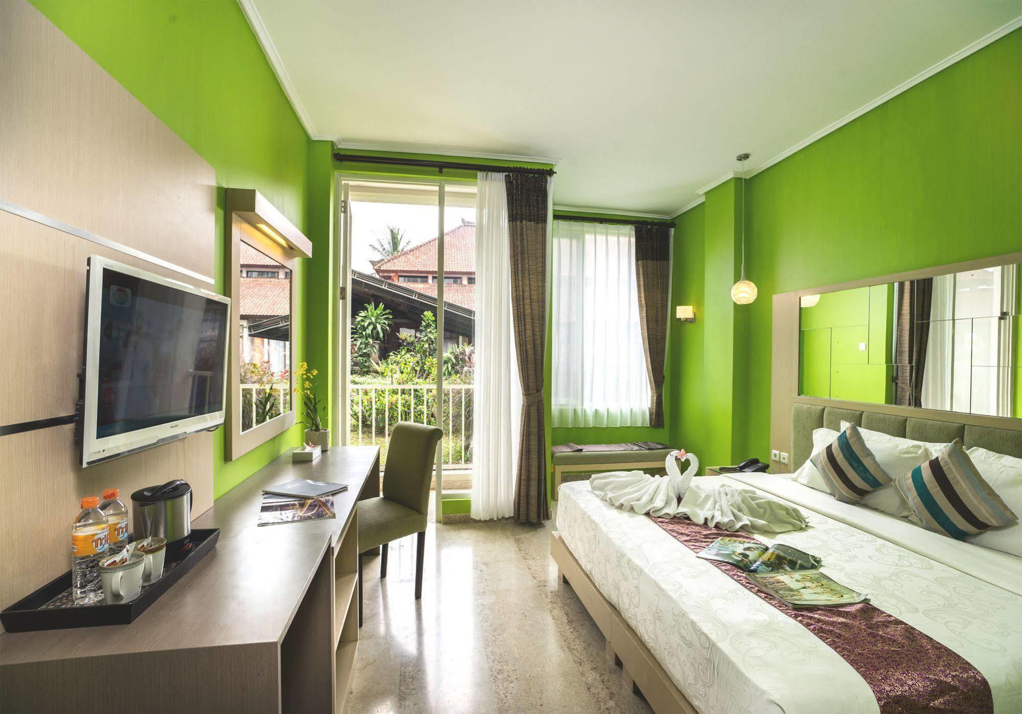 Royal Hotel And Villas Trawas Εξωτερικό φωτογραφία